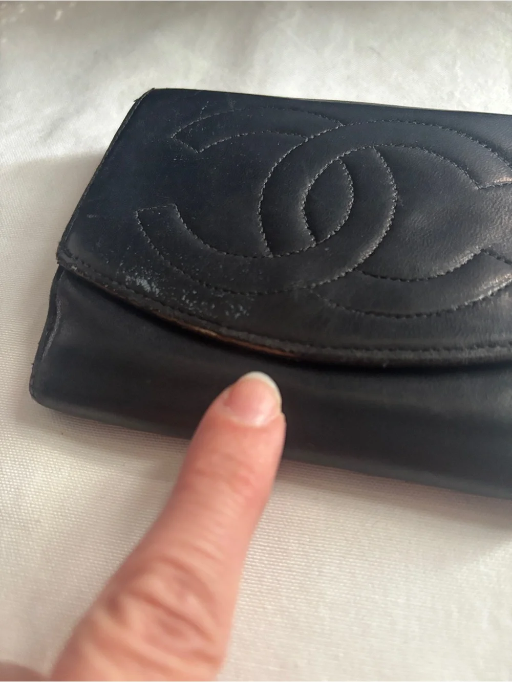 Chanel Black Quilted CC Logo Leather Wallet with COA card - Picture 5 of 17
